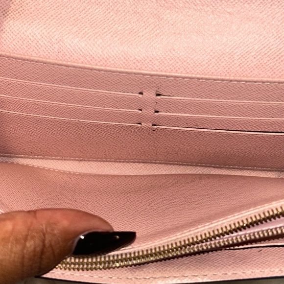 Louis Vuitton Damier Ebene Sarah Wallet - Picture 12 of 16